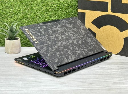 Lenovo Legion 9 16irx9 Carbon 3
